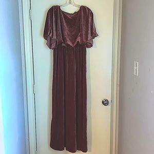 Brand new, never worn. Perfect for a wedding or baby shower!